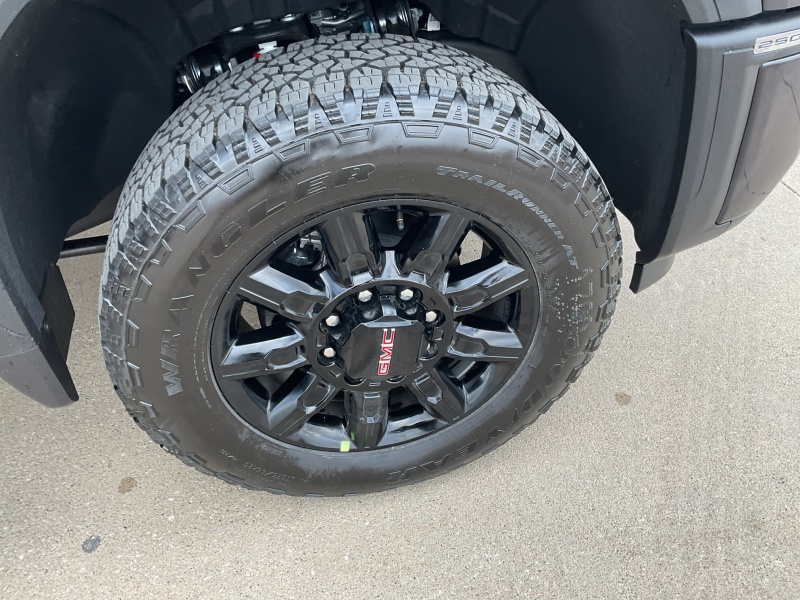 2025 GMC Sierra 2500HD