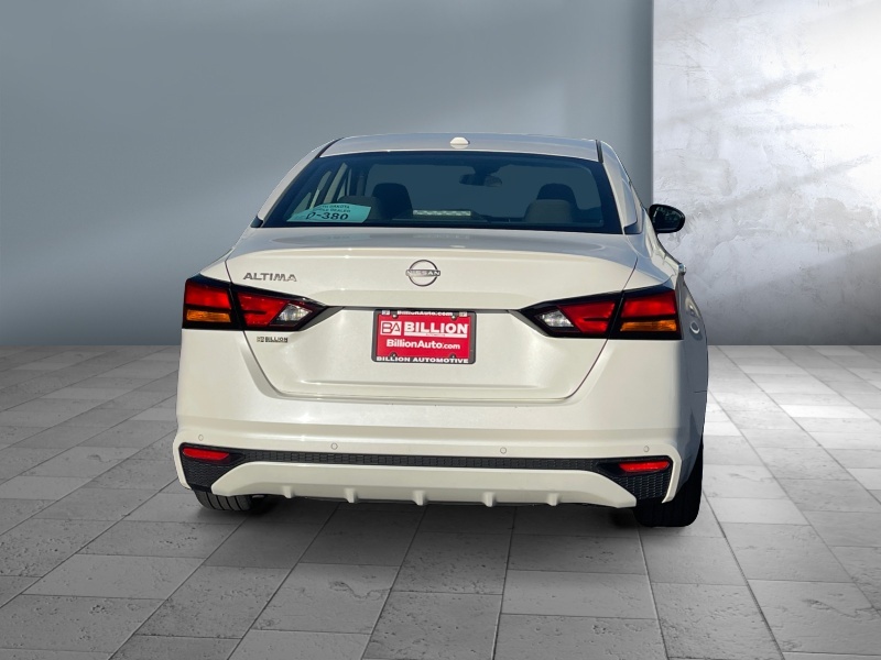 2025 Nissan Altima