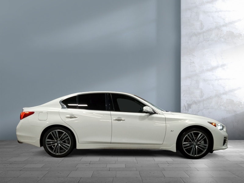 2015 INFINITI Q50