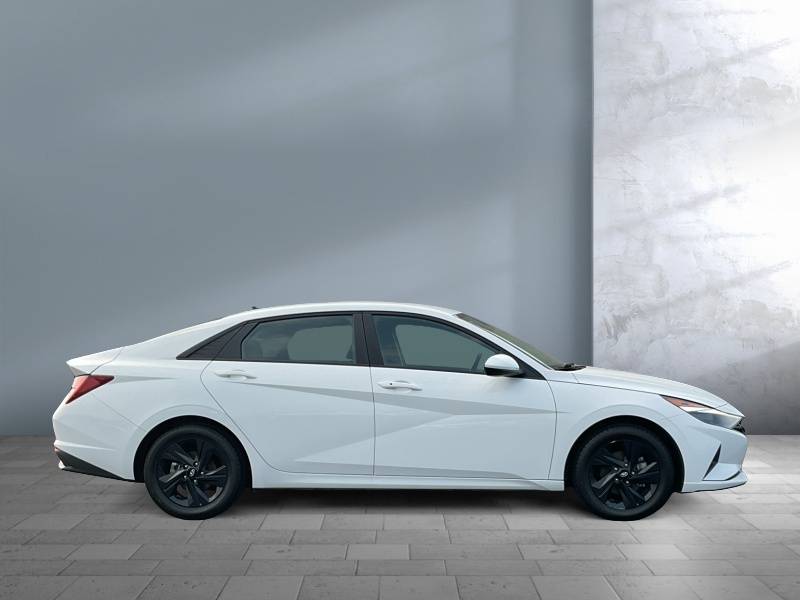 2023 Hyundai Elantra Hybrid