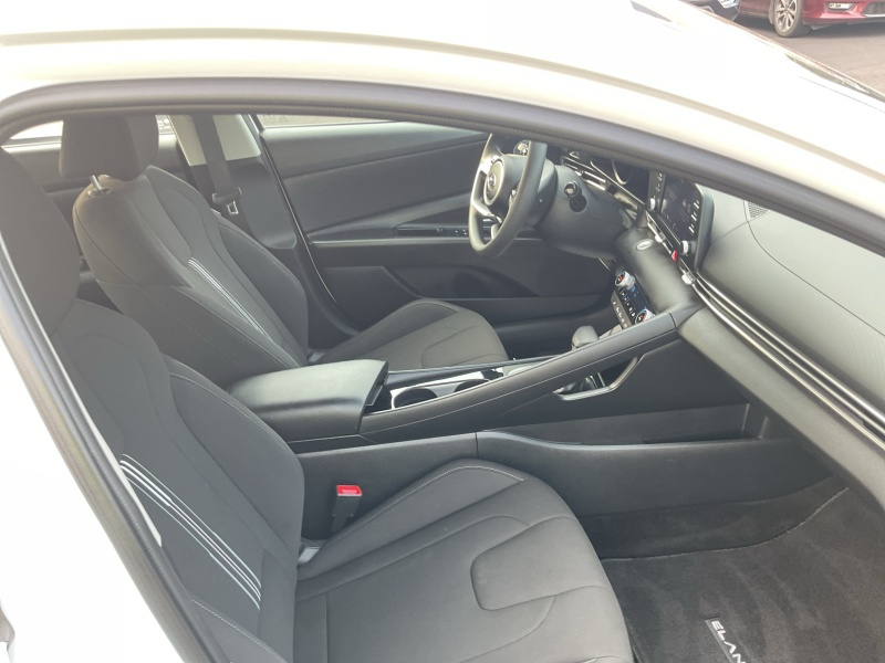 2023 Hyundai Elantra Hybrid