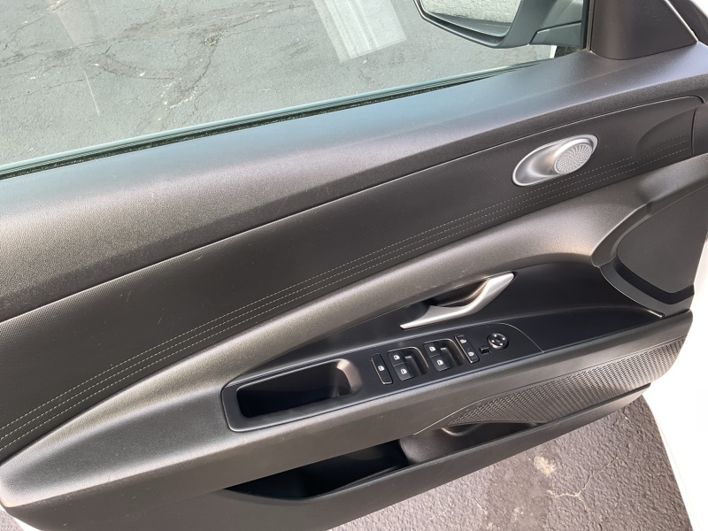 2023 Hyundai Elantra Hybrid