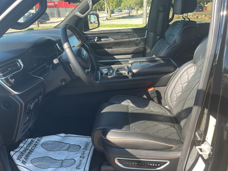 2024 Jeep Grand Wagoneer