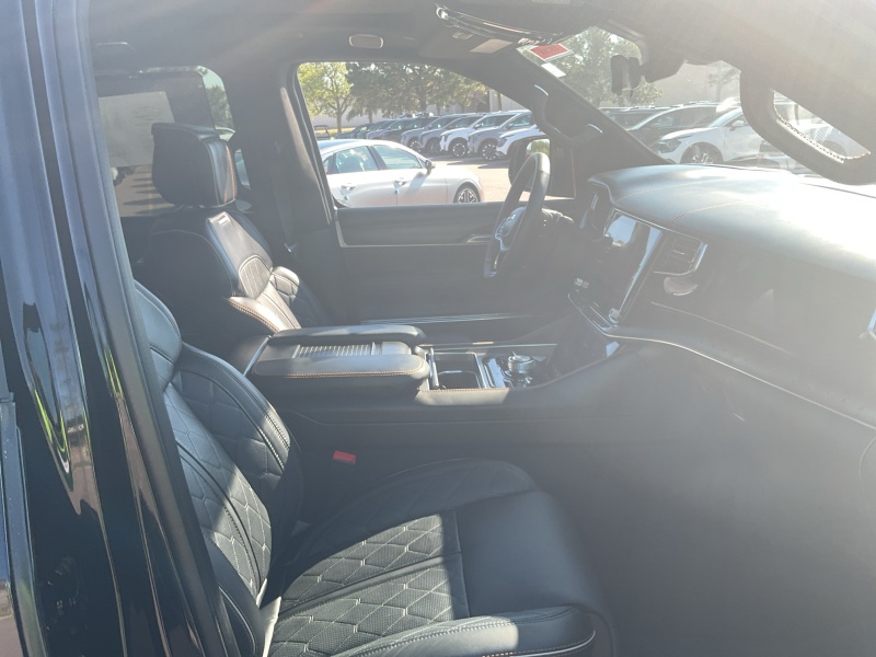 2024 Jeep Grand Wagoneer