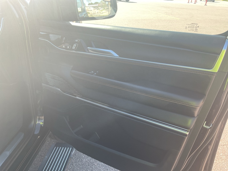 2024 Jeep Grand Wagoneer