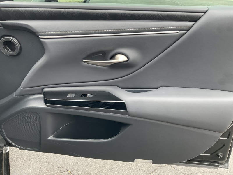 2024 Lexus ES