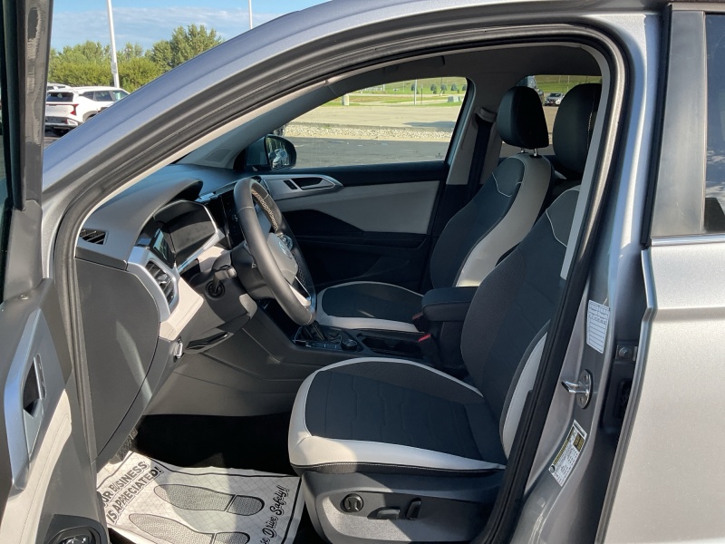 2025 Volkswagen Taos