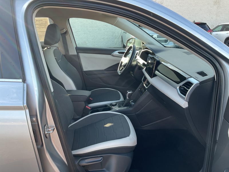 2025 Volkswagen Taos