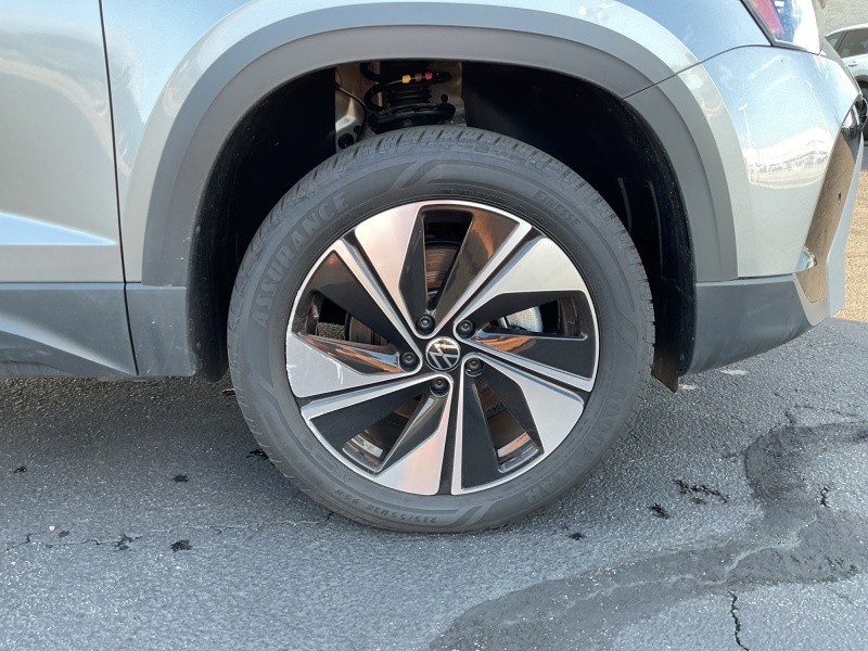 2025 Volkswagen Taos