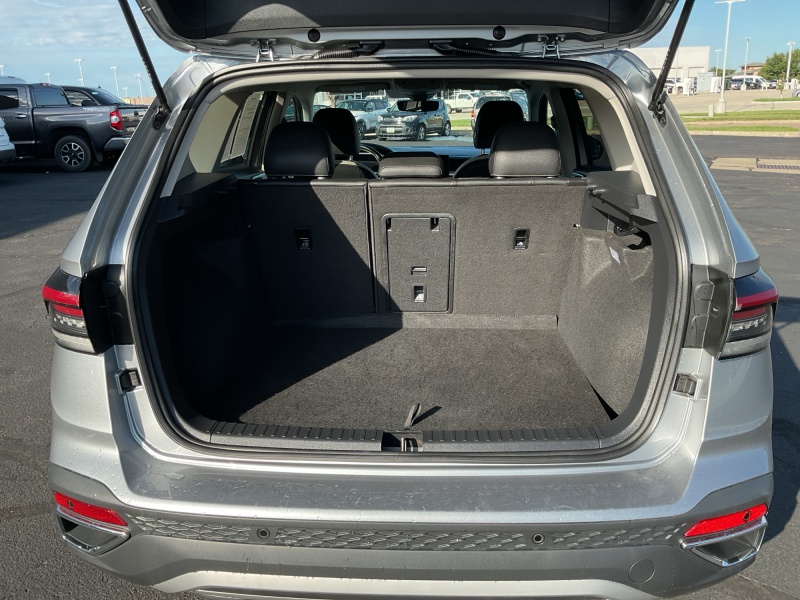 2025 Volkswagen Taos