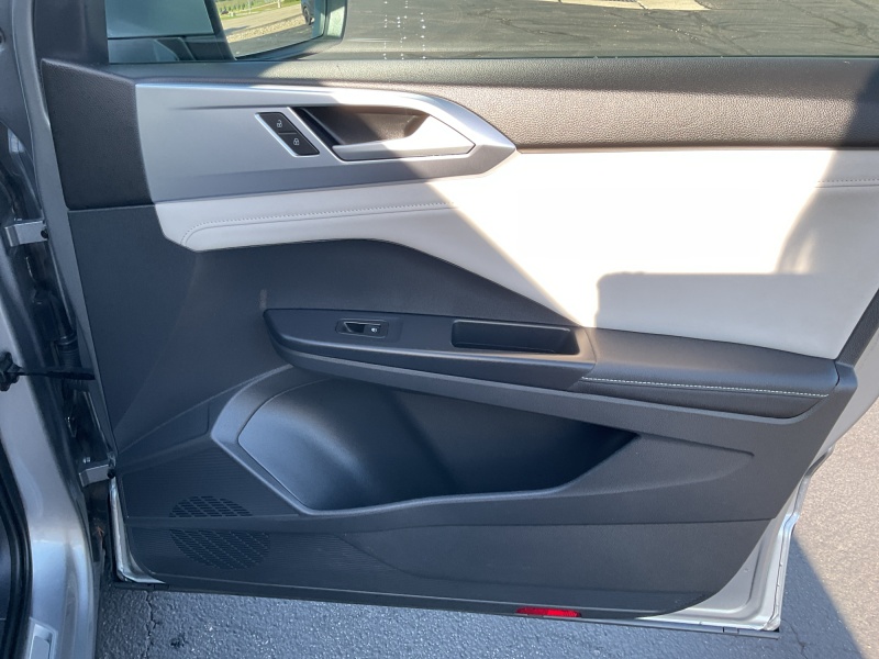 2025 Volkswagen Taos