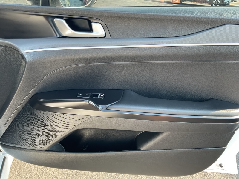 2023 Kia K5