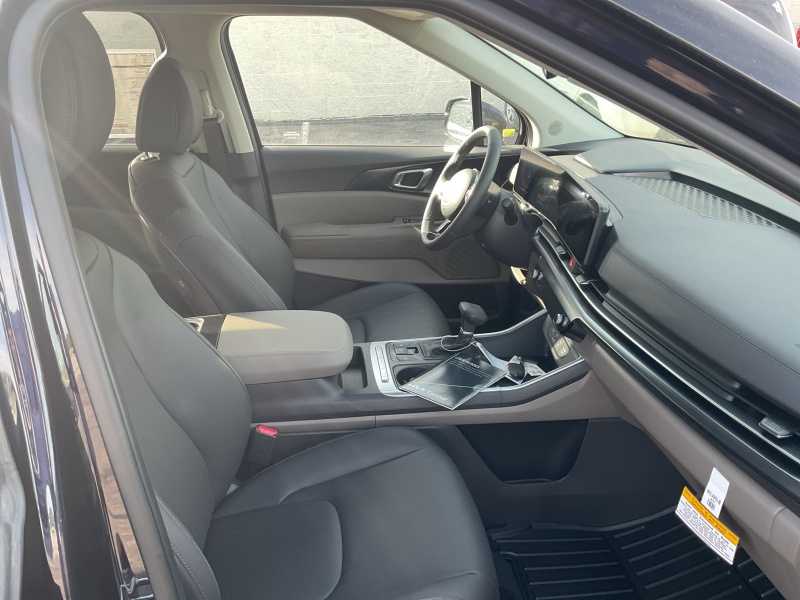 2025 Kia Carnival