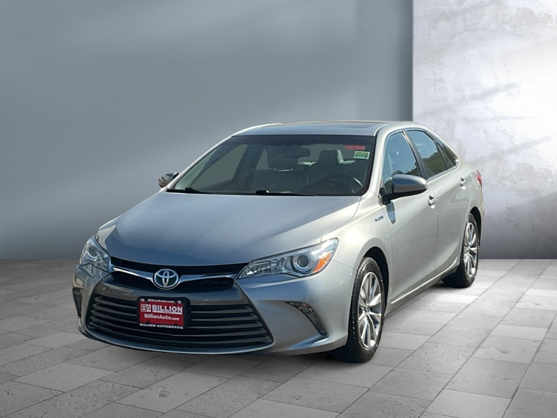 Used 2016 Toyota Camry Hybrid  Cars