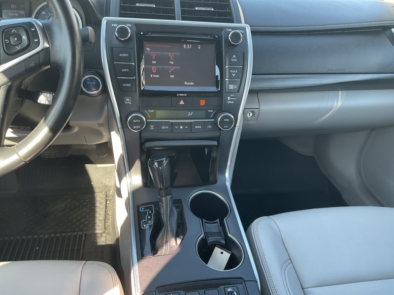 2016 Toyota Camry Hybrid