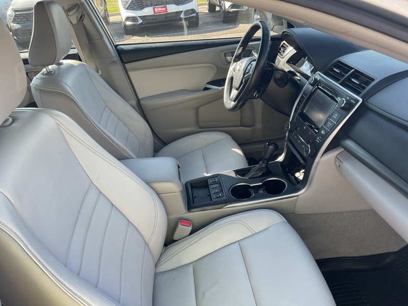 2016 Toyota Camry Hybrid