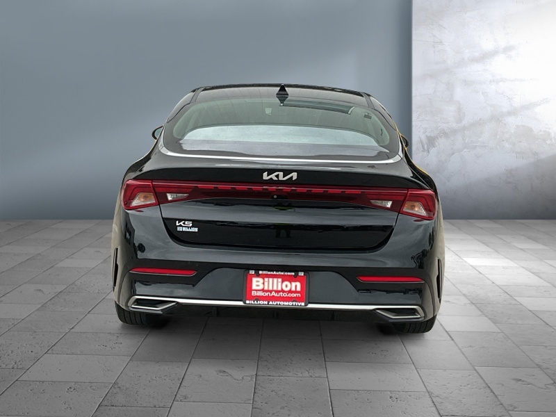 2023 Kia K5
