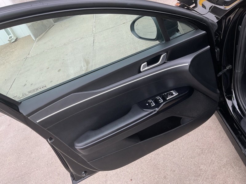2023 Kia K5