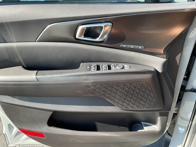 2027 Kia Carnival