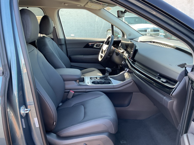 2027 Kia Carnival