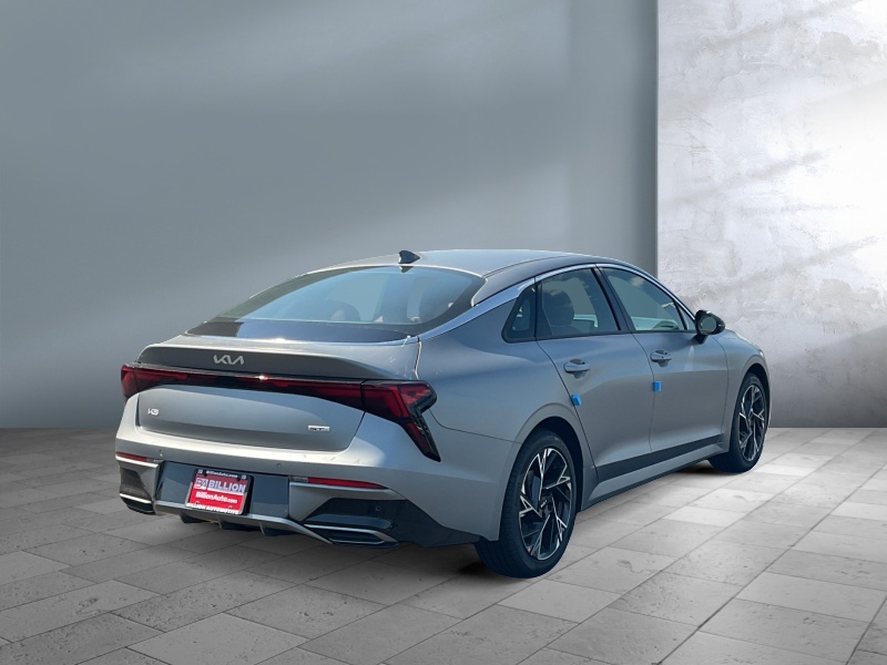 2026 Kia K5