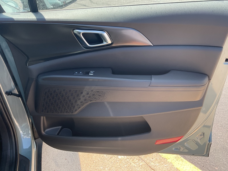 2027 Kia Carnival
