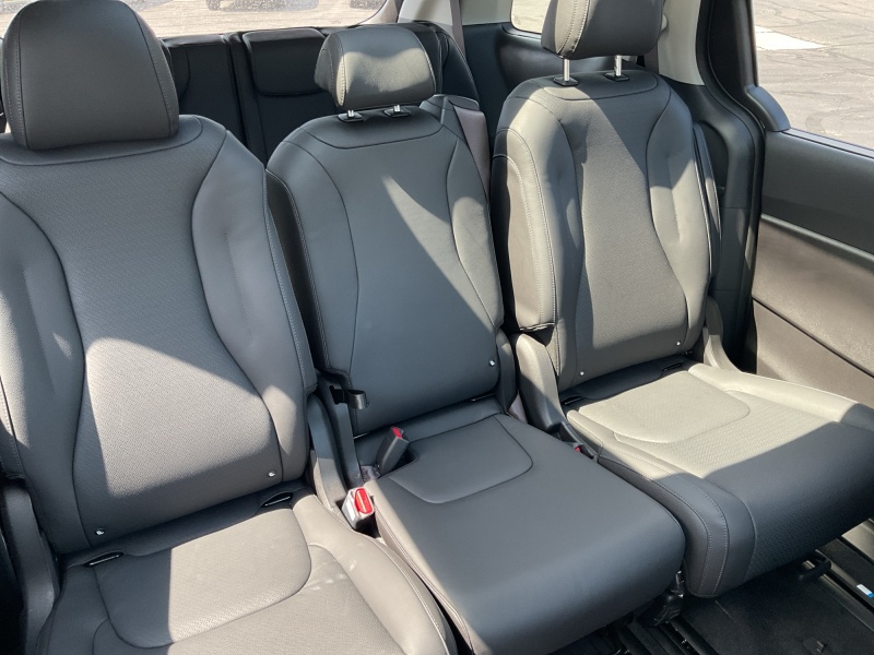 2027 Kia Carnival Hybrid