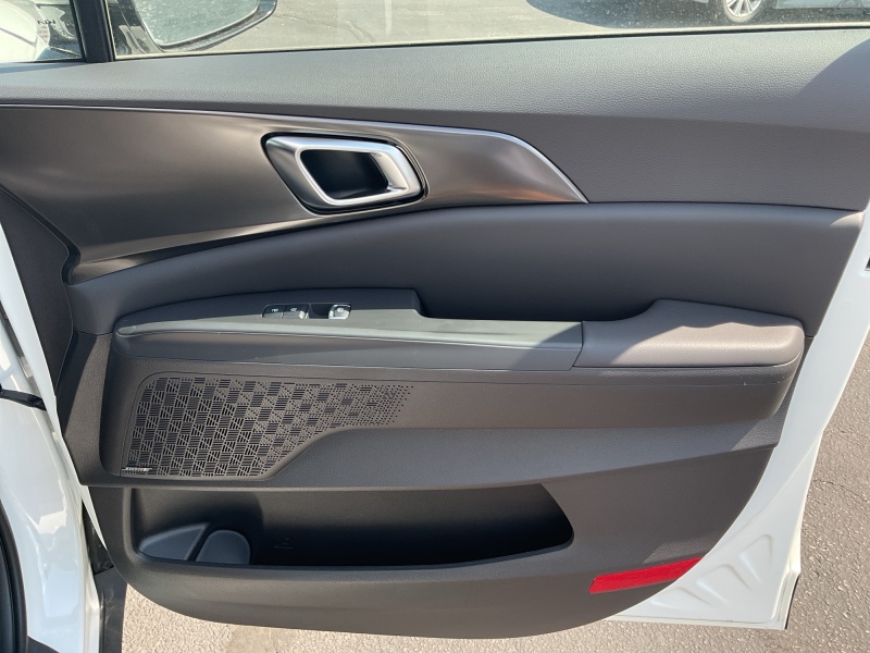 2027 Kia Carnival Hybrid
