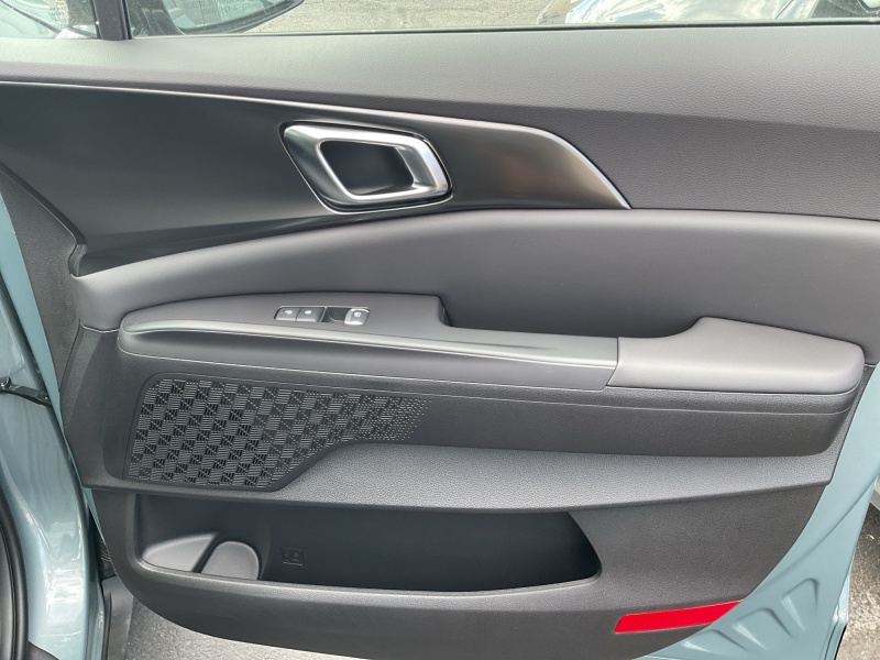 2027 Kia Carnival Hybrid