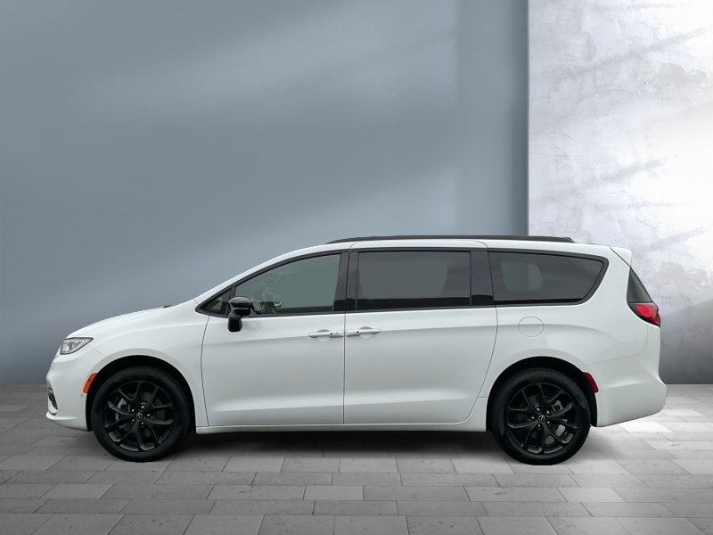2026 Chrysler Pacifica
