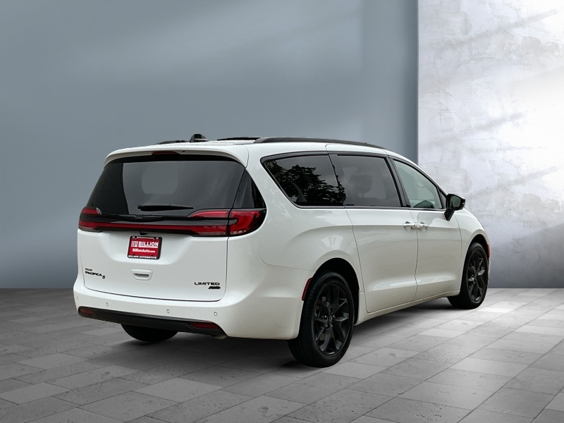 2026 Chrysler Pacifica