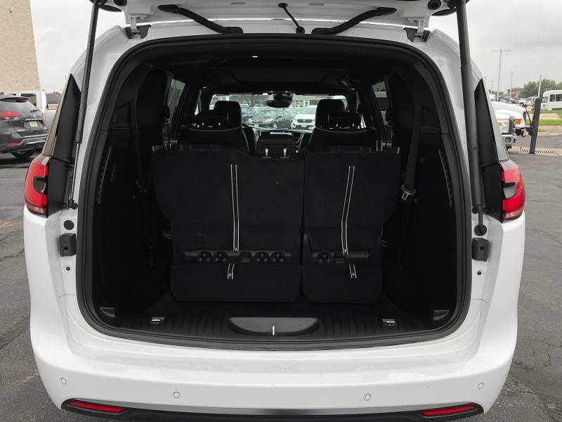 2026 Chrysler Pacifica