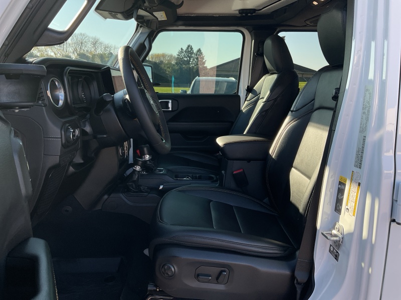 2025 Jeep Gladiator