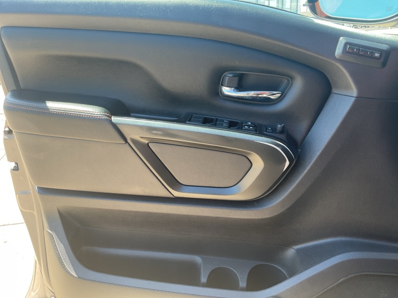 2023 Nissan Titan