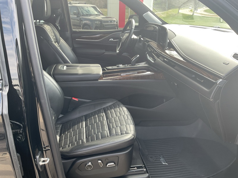 2023 Cadillac Escalade ESV