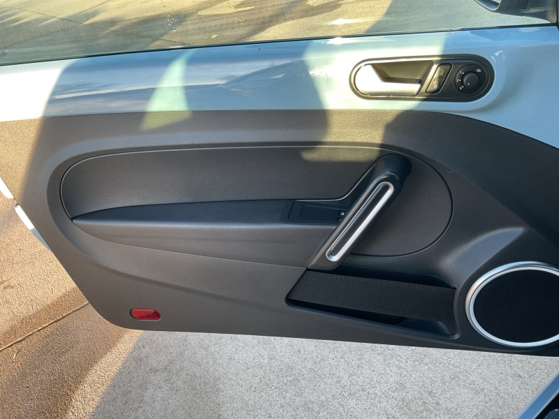 2013 Volkswagen Beetle Coupe