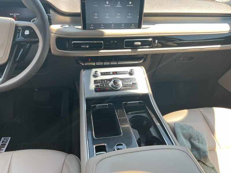 2023 Lincoln Aviator