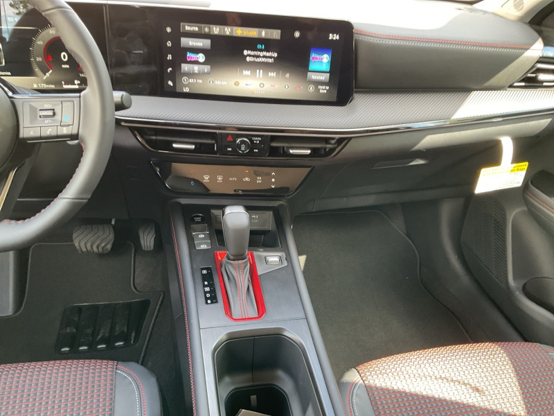 2025 Nissan Kicks