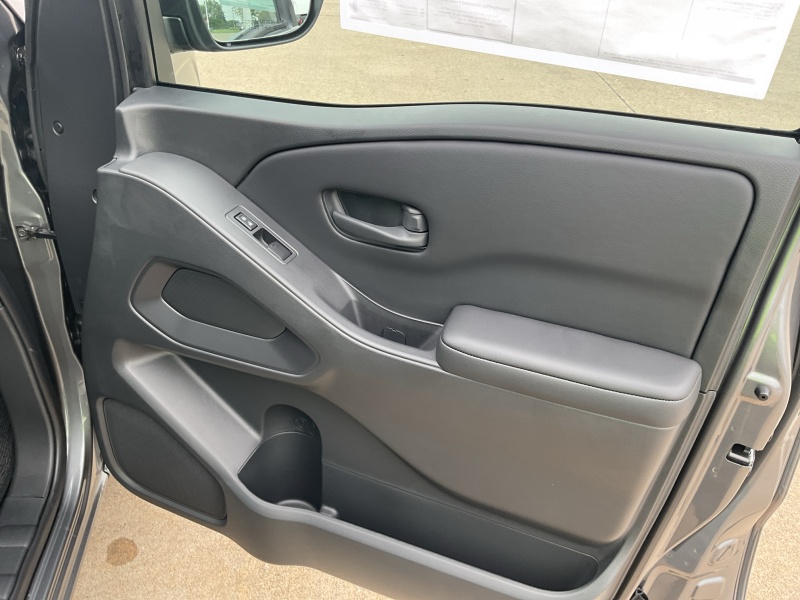2025 Nissan Frontier