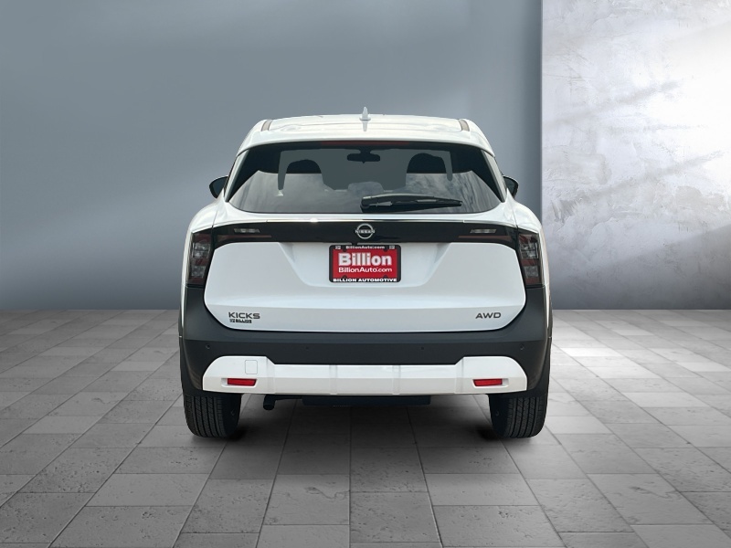 2025 Nissan Kicks