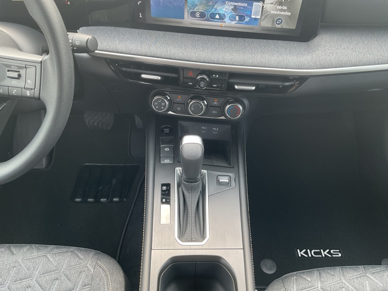 2025 Nissan Kicks