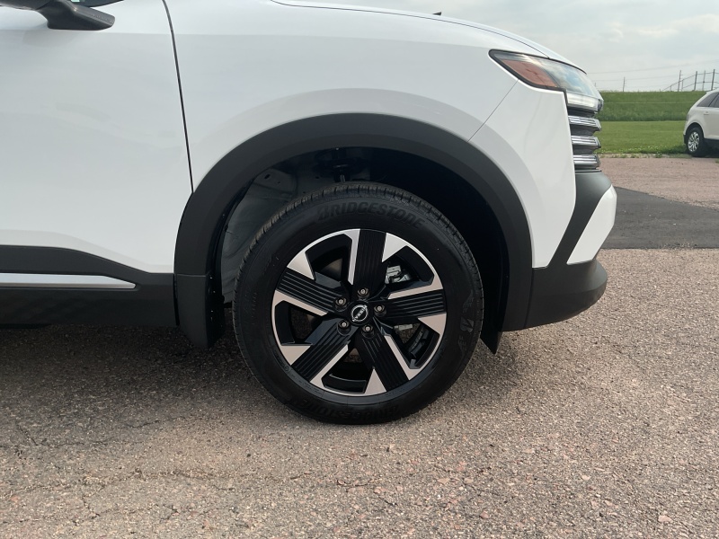 2025 Nissan Kicks