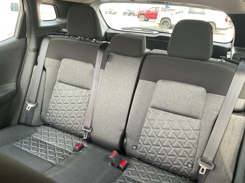 2025 Nissan Kicks