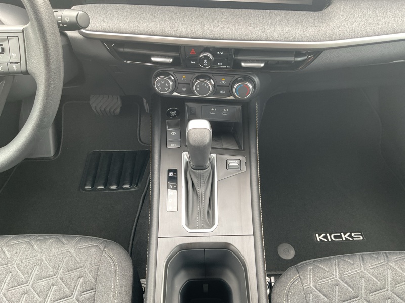 2025 Nissan Kicks