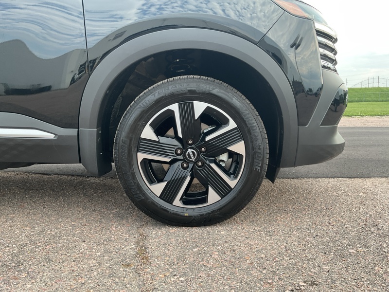2025 Nissan Kicks