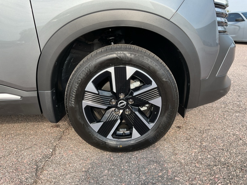 2025 Nissan Kicks