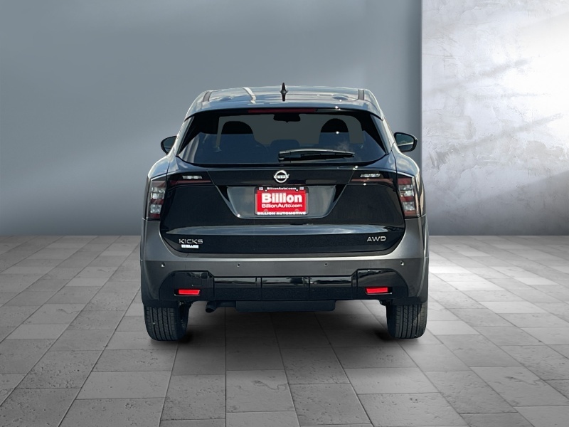 2025 Nissan Kicks