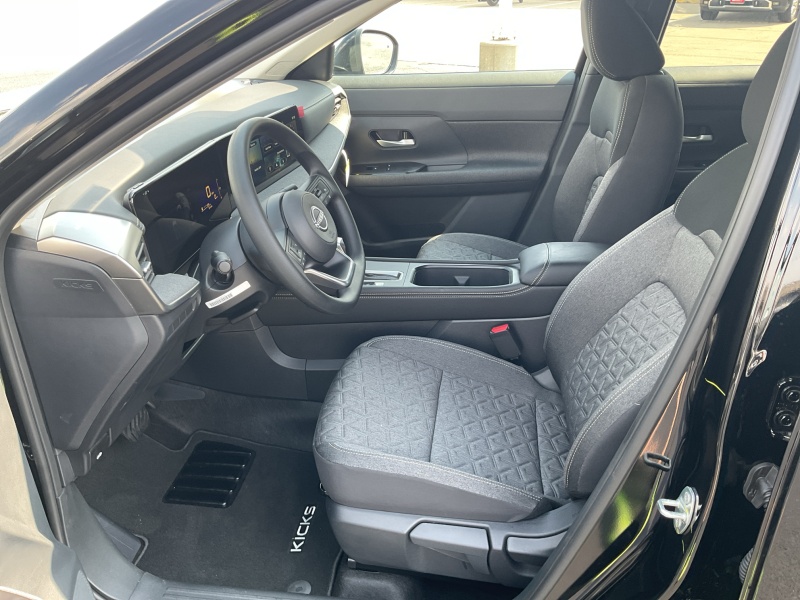 2025 Nissan Kicks