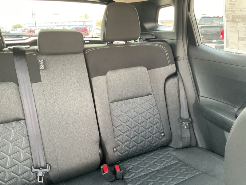 2025 Nissan Kicks