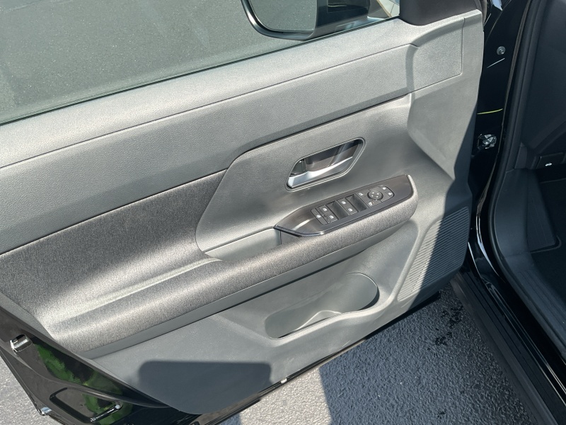 2025 Nissan Kicks